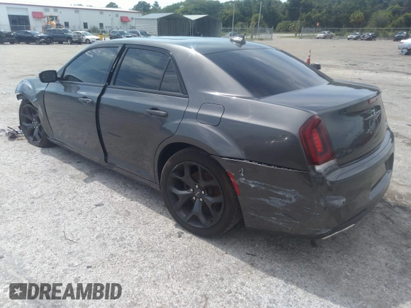 2021 Chrysler 300 with VIN 2C3CCABG5MH550210, listed as a IAAI auction lot 37195041 with 41,000 mi miles. Bid and sale history available at carsss.com. Image 3.