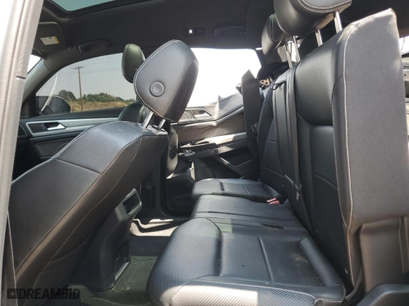 2022 Volkswagen Atlas Cross Sport 3.6L V6 SEL R-Line with VIN 1V2SE2CA1NC201341, listed as a Copart auction lot 64889124 with 44,939 mi miles and Salvage Title. Bid and sale history available at carsss.com. Image 10.