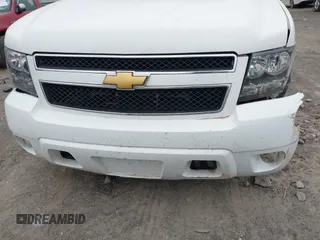 2012 Chevrolet Suburban LT with VIN 1GNSCJE08CR303761, listed as a IAAI auction lot 41738725 with 387,981 mi miles and . Bid and sale history available at DreamBid. Image 18.