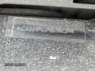 2023 Jeep Wrangler Sahara z VIN 1C4JJXP66PW698724, wystawiony jako Copart lot #55587825 z przebiegiem Nie podano mil oraz Nie do naprawy • Non repairable. Historia ofert i sprzedaży dostępna na DreamBid. Obrazek 13.