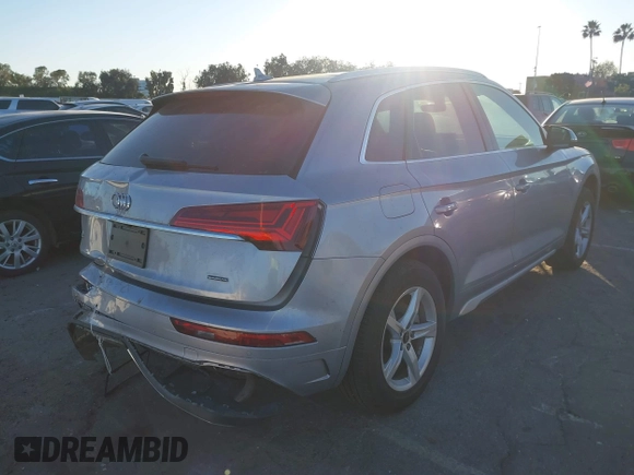 2023 Audi Q5 Premium with VIN WA1ABAFY9P2084975, listed as a IAAI auction lot 41302774 with 40,203 mi miles. Bid and sale history available at carsss.com. Image 4.