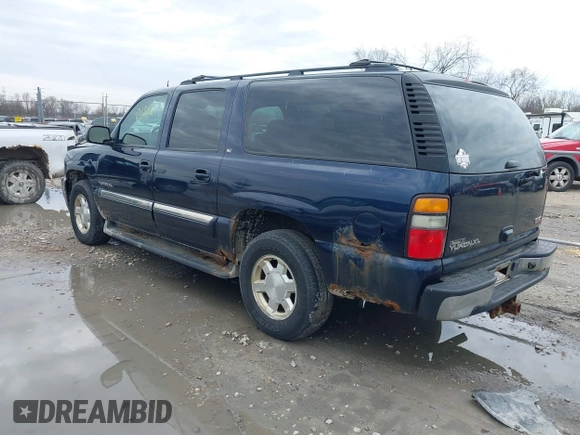 2005 GMC Yukon XL SLT with VIN 3GKFK16Z05G272572, listed as a IAAI auction lot 42101518 with 288,000 mi miles. Bid and sale history available at carsss.com. Image 3.