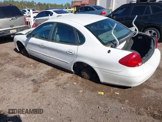 2002 Ford Taurus SES Standard with VIN 1FAFP55S82A121696, listed as a IAAI auction lot 41495902 with 275,166 mi miles. Bid and sale history available at carsss.com. Image 3.