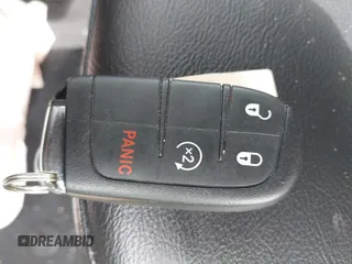 2018 Jeep Compass Latitude with VIN 3C4NJCBB6JT286573, listed as a IAAI auction lot 42302783 with 30,124 mi miles and . Bid and sale history available at DreamBid. Image 11.