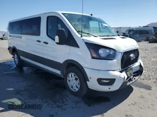 2024 Ford Transit Passenger XL z VIN 1FBAX2YG2RKA09205, wystawiony jako Copart lot #57095995 z przebiegiem 32 059 mil mil oraz Tytuł czysty. Historia ofert i sprzedaży dostępna na DreamBid. Obrazek 4.
