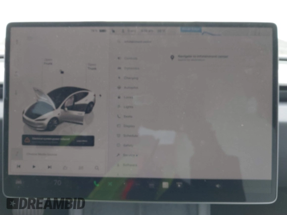 2025 Tesla Model 3 Long Range z VIN 5YJ3E1EB3SF899746, wystawiony jako IAAI lot #41678122 z przebiegiem 2 249 mil mil oraz . Historia ofert i sprzedaży dostępna na DreamBid. Obrazek 18.