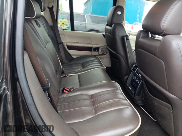 2011 Land Rover Range Rover HSE Lux z VIN SALMF1D42BA352103, wystawiony jako Copart lot #56767575 z przebiegiem 113 448 mil mil oraz Szkoda całkowita • Salvage title. Historia ofert i sprzedaży dostępna na DreamBid. Obrazek 10.