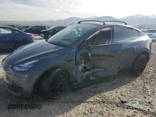 2020 Tesla Model Y Long Range with VIN 5YJYGDEE8LF045798, listed as a Copart auction lot 53689115 with 35,882 mi miles and Salvage Title. Bid and sale history available at DreamBid. Image 1.