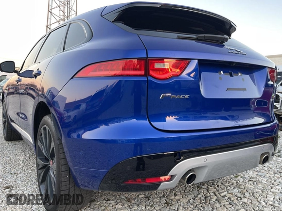 2017 Jaguar F-Pace with VIN SADCP2BV7HA059876, listed as a Copart auction lot 75567304 with 43,310 mi miles and Salvage title. Bid and sale history available at DreamBid. Image 3.