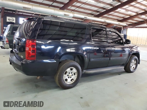 2014 Chevrolet Suburban LT with VIN 1GNSKJE77ER131290, listed as a Copart auction lot 71351994 with 258,058 mi miles and Clean Title. Bid and sale history available at carsss.com. Image 3.