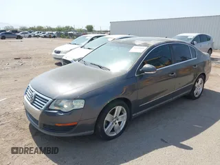 2008 Volkswagen Passat Komfort with VIN WVWAK73CX8P019820, listed as a IAAI auction lot 42641605 with 124,731 mi miles and . Bid and sale history available at DreamBid. Image 2.