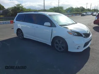 2017 Toyota Sienna SE with VIN 5TDXZ3DC6HS899952, listed as a IAAI auction lot 42444074 with 42,951 mi miles and . Bid and sale history available at DreamBid. Image 1.