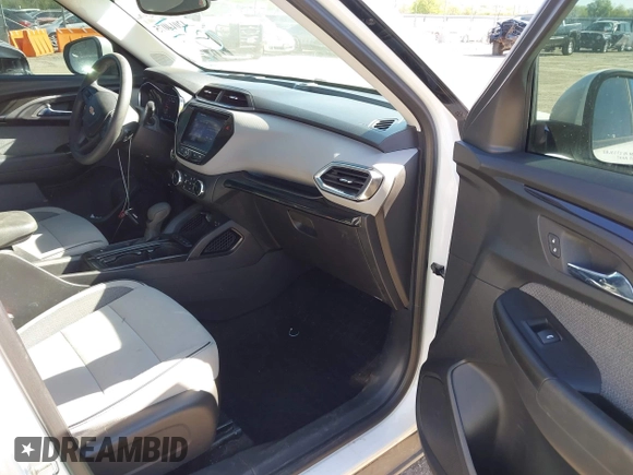 2021 Chevrolet TrailBlazer LT with VIN KL79MPSL1MB165042, listed as a IAAI auction lot 42014075 with 97,899 mi miles and . Bid and sale history available at DreamBid. Image 5.
