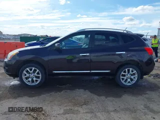 2013 Nissan Rogue SV z VIN JN8AS5MV2DW103820, wystawiony jako IAAI lot #41897820 z przebiegiem 124 955 mil mil oraz . Historia ofert i sprzedaży dostępna na DreamBid. Obrazek 14.