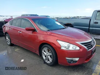 2015 Nissan Altima 2.5 z VIN 1N4AL3AP8FC212456, wystawiony jako IAAI lot #42178032 z przebiegiem 161 216 mil mil oraz . Historia ofert i sprzedaży dostępna na DreamBid. Obrazek 1.