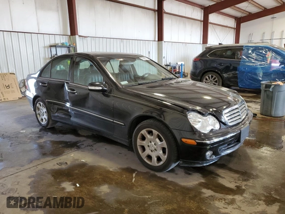 2005 Mercedes-Benz C 240 z VIN WDBRF81J45F567066, wystawiony jako Copart lot #41700715 z przebiegiem 150 234 mil mil oraz Szkoda całkowita • Salvage title. Historia ofert i sprzedaży dostępna na DreamBid. Obrazek 4.