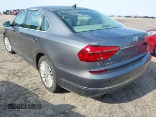 2016 Volkswagen Passat SE z VIN 1VWBS7A39GC048588, wystawiony jako IAAI lot #42024717 z przebiegiem 94 626 mil mil oraz . Historia ofert i sprzedaży dostępna na DreamBid. Obrazek 3.