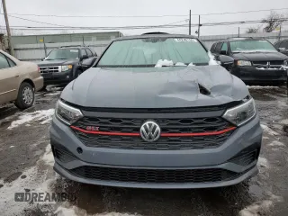 2019 Volkswagen Jetta GLI S z VIN 3VW5T7BU3KM213561, wystawiony jako Copart lot #44246165 z przebiegiem 95 787 mil mil oraz Szkoda całkowita • Salvage title. Historia ofert i sprzedaży dostępna na DreamBid. Obrazek 5.