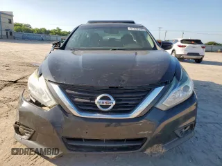 2017 Nissan Altima SV z VIN 1N4AL3AP7HC203508, wystawiony jako Copart lot #61232345 z przebiegiem 218 716 mil mil oraz Szkoda całkowita • Salvage title. Historia ofert i sprzedaży dostępna na DreamBid. Obrazek 5.