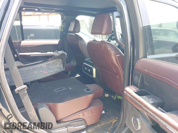 2023 Ford Expedition Limited z VIN 1FMJU1K8XPEA59096, wystawiony jako IAAI lot #42552665 z przebiegiem 59 097 mil mil oraz . Historia ofert i sprzedaży dostępna na DreamBid. Obrazek 8.