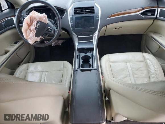 2013 Lincoln MKZ z VIN 3LN6L2GKXDR817613, wystawiony jako Copart lot #50604405 z przebiegiem Nie podano mil oraz Szkoda całkowita • Salvage title. Historia ofert i sprzedaży dostępna na DreamBid. Obrazek 8.