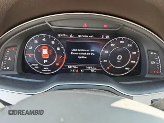 2018 Audi Q7 Premium Plus with VIN WA1LHAF71JD018852, listed as a Copart auction lot 60779375 with 84,760 mi miles and Salvage title. Bid and sale history available at DreamBid. Image 9.