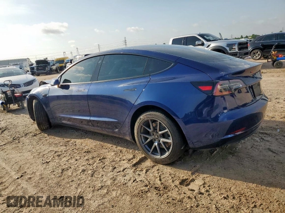 2022 Tesla Model 3 z VIN 5YJ3E1EA2NF343603, wystawiony jako Copart lot #59758095 z przebiegiem 14 965 mil mil oraz Szkoda całkowita • Salvage title. Historia ofert i sprzedaży dostępna na DreamBid. Obrazek 2.