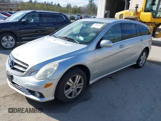 2009 Mercedes-Benz R-Class 3.5L with VIN 4JGCB65E19A098277, listed as a IAAI auction lot 41866337 with 148,573 mi miles. Bid and sale history available at carsss.com. Image 2.