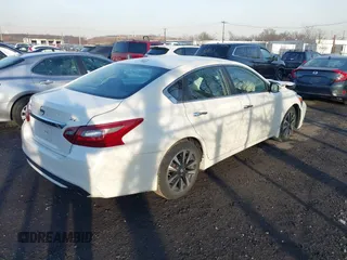 2018 Nissan Altima 2.5 S with VIN 1N4AL3AP2JC225714, listed as a IAAI auction lot 41200103 with 34,126 mi miles. Bid and sale history available at carsss.com. Image 4.