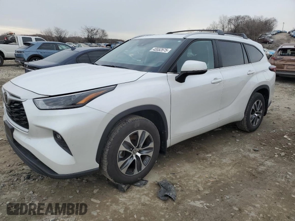 2024 Toyota Highlander LE z VIN 5TDKDRBH2RS542778, wystawiony jako Copart lot #45552575 z przebiegiem 16 554 mil mil oraz Szkoda całkowita • Salvage title. Historia ofert i sprzedaży dostępna na DreamBid. Obrazek 1.