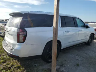 2021 Chevrolet Suburban High Country with VIN 1GNSKGKL8MR318850, listed as a Copart auction lot 75041854 with 0 mi miles and Non Repairable. Bid and sale history available at carsss.com. Image 3.