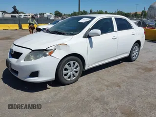 2010 Toyota Corolla z VIN 1NXBU4EE0AZ312642, wystawiony jako IAAI lot #42325193 z przebiegiem 169 976 mil mil oraz . Historia ofert i sprzedaży dostępna na DreamBid. Obrazek 2.