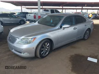 2007 Lexus LS with VIN JTHBL46F575048348, listed as a IAAI auction lot 42043015 with 201,281 mi miles. Bid and sale history available at carsss.com. Image 17.