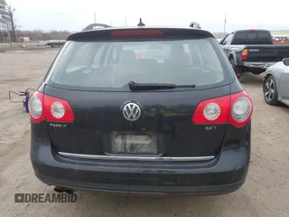 2008 Volkswagen Passat Komfort z VIN WVWLK73C98E161130, wystawiony jako IAAI lot #41498361 z przebiegiem 102 621 mil mil oraz . Historia ofert i sprzedaży dostępna na DreamBid. Obrazek 16.