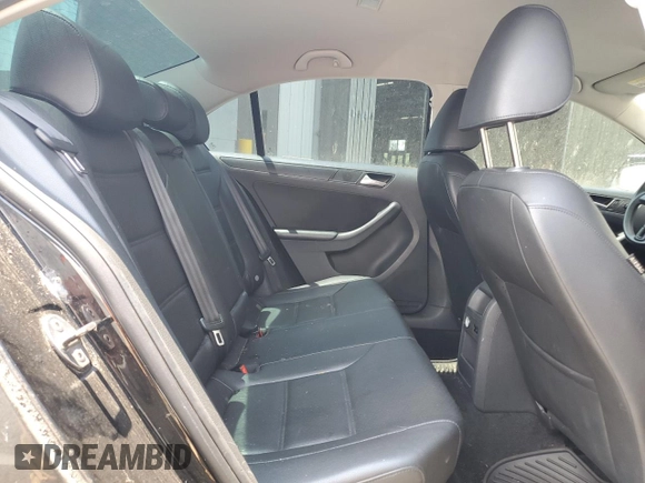 2014 Volkswagen Jetta SE with VIN 3VWD17AJ5EM239169, listed as a Copart auction lot 62860945 with 172,386 mi miles and Clean title. Bid and sale history available at DreamBid. Image 10.
