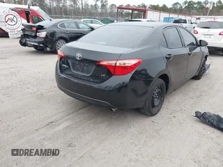 2018 Toyota Corolla L z VIN 2T1BURHEXJC098608, wystawiony jako IAAI lot #41168514 z przebiegiem 134 623 mil mil oraz . Historia ofert i sprzedaży dostępna na DreamBid. Obrazek 4.