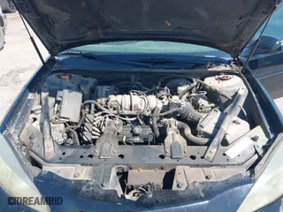 2004 Pontiac Grand Prix GT2 with VIN 2G2WS522941158321, listed as a IAAI auction lot 42041666 with 257,369 mi miles. Bid and sale history available at carsss.com. Image 10.