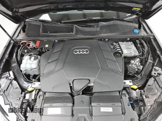 2023 Audi Q7 Premium with VIN WA1AXBF78PD010997, listed as a Copart auction lot 48473305 with 40,258 mi miles and Clean title. Bid and sale history available at DreamBid. Image 12.