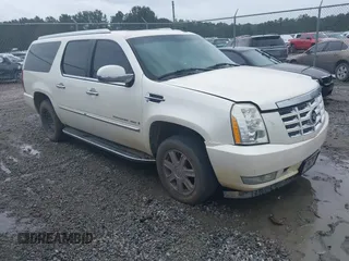 2007 Cadillac Escalade ESV z VIN 1GYFK66827R224987, wystawiony jako IAAI lot #42434368 z przebiegiem 140 154 mil mil oraz . Historia ofert i sprzedaży dostępna na DreamBid. Obrazek 1.