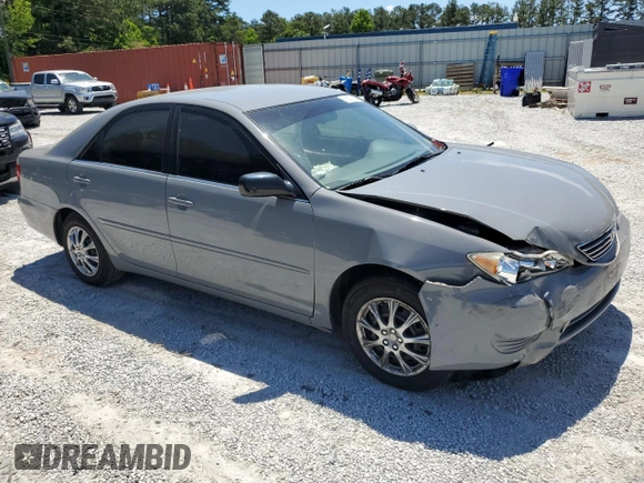 2005 Toyota Camry STD z VIN 4T1BE32K05U406365, wystawiony jako Copart lot #58035155 z przebiegiem 283 788 mil mil oraz Czysty tytuł • Clean title. Historia ofert i sprzedaży dostępna na DreamBid. Obrazek 4.