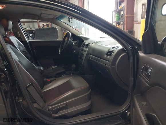 2007 Ford Fusion SE with VIN 3FAHP07Z97R275689, listed as a IAAI auction lot 42040917 with 183,886 mi miles. Bid and sale history available at carsss.com. Image 5.