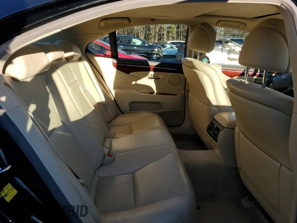 2012 Lexus LS 460 z VIN JTHBL5EF5C5113099, wystawiony jako Copart lot #87305454 z przebiegiem Nie podano mil oraz Szkoda całkowita • Salvage title. Historia ofert i sprzedaży dostępna na DreamBid. Obrazek 10.