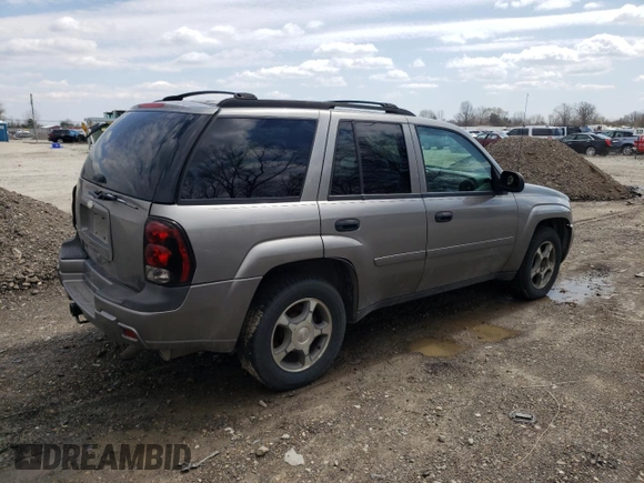 2006 Chevrolet TrailBlazer LS with VIN 1GNDT13S062345383, listed as a Copart auction lot 52072995 with 186,567 mi miles and Salvage Title. Bid and sale history available at DreamBid. Image 3.