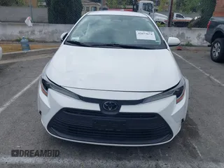 2023 Toyota Corolla LE z VIN JTDB4MEE7PJ001532, wystawiony jako IAAI lot #42073674 z przebiegiem 32 962 mil mil oraz . Historia ofert i sprzedaży dostępna na DreamBid. Obrazek 12.