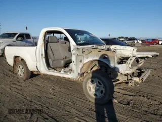 2014 Toyota Tacoma with VIN 5TFNX4CN4EX039818, listed as a Copart auction lot 44336525 with Not Provided miles and Salvage Title. Bid and sale history available at DreamBid. Image 4.