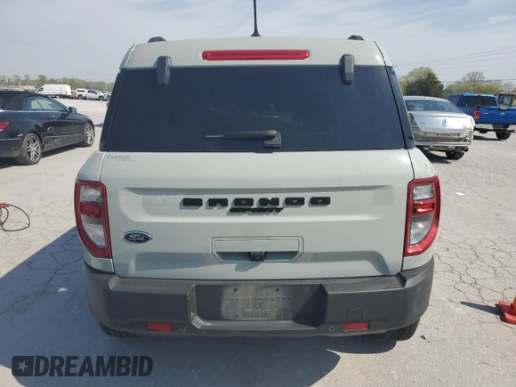 2022 Ford Bronco Sport Big Bend z VIN 3FMCR9B64NRE04995, wystawiony jako Copart lot #53064825 z przebiegiem 32 739 mil mil oraz Czysty tytuł • Clean title. Historia ofert i sprzedaży dostępna na DreamBid. Obrazek 6.