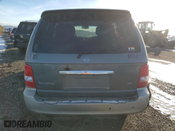 2005 Kia Sedona LX with VIN KNDUP131X56672224, listed as a Copart auction lot 88444405 with 151,386 mi miles and Salvage Title. Bid and sale history available at carsss.com. Image 6.