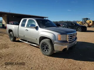 2008 GMC Sierra 1500 Work Truck z VIN 2GTEC19C081260592, wystawiony jako Copart lot #88250165 z przebiegiem 298 483 mil mil oraz Szkoda całkowita • Salvage title. Historia ofert i sprzedaży dostępna na DreamBid. Obrazek 12.