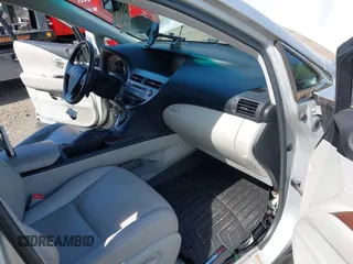 2010 Lexus RX 350 z VIN 2T2BK1BAXAC017261, wystawiony jako IAAI lot #42233787 z przebiegiem 101 772 mil mil oraz . Historia ofert i sprzedaży dostępna na DreamBid. Obrazek 5.
