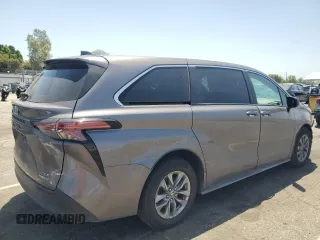 2022 Toyota Sienna LE z VIN 5TDKRKECXNS076178, wystawiony jako Copart lot #57437765 z przebiegiem 42 497 mil mil oraz Szkoda całkowita • Salvage title. Historia ofert i sprzedaży dostępna na DreamBid. Obrazek 3.